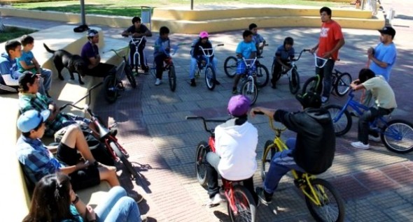 Municipio de Chile Chico implementará infraestructura para la práctica del ciclismo acrobático callejero